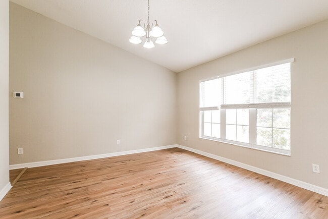 Photo - 35221 W Griffin Dr