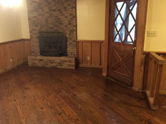 Photo - 203 Rockshop Rd