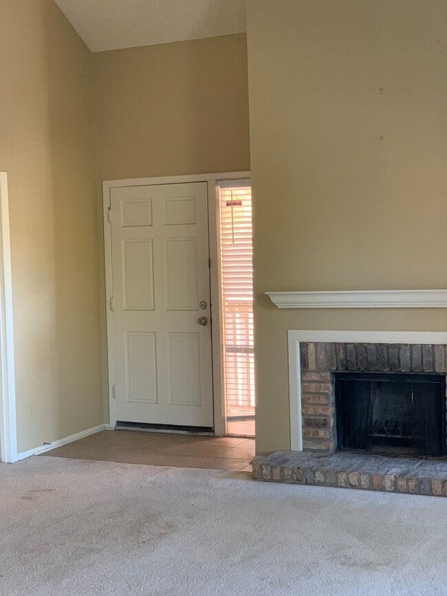 Photo - Jefferson / Corporate/ Essen Unit 709