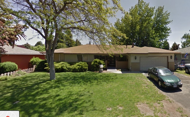 Building Photo - 3875 Redondo Way