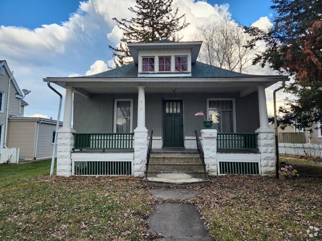 Building Photo - Great 2 Bedroom House in Moline