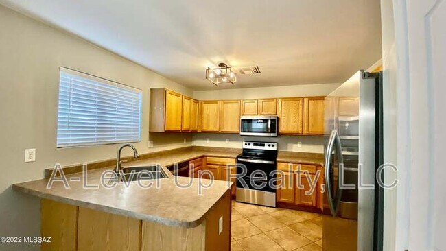 Photo - 721 W Flaming Arrow Dr