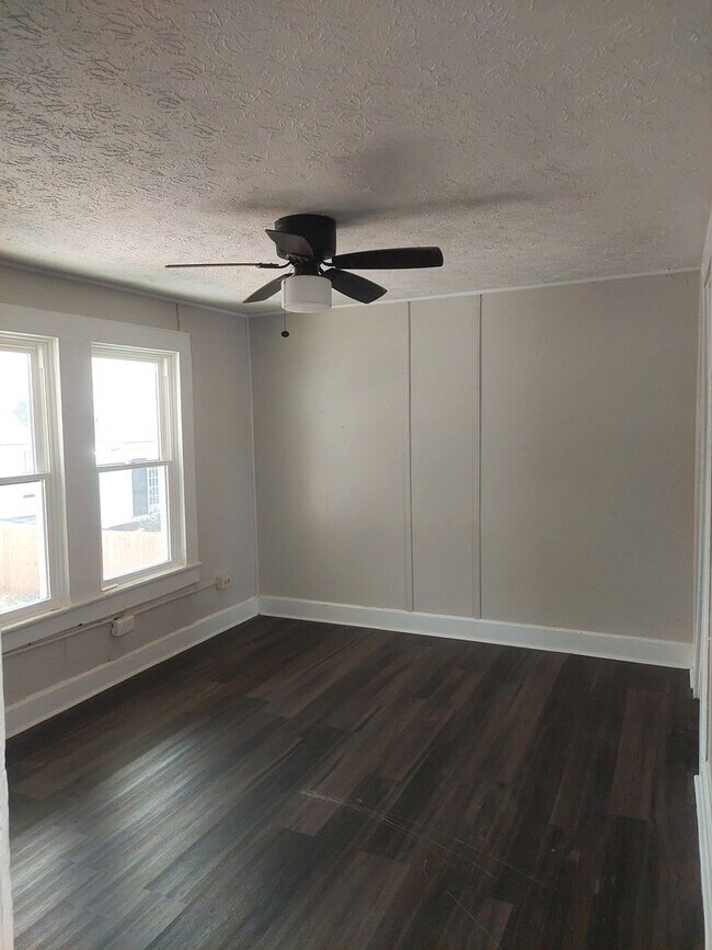 Photo - Cute duplex Jordan/ Johnson area Move in R...