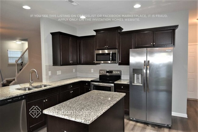 Photo - 237 S Great White Way