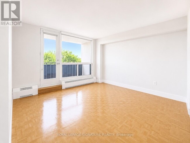 Photo - 666 Spadina Ave. Unit 1501