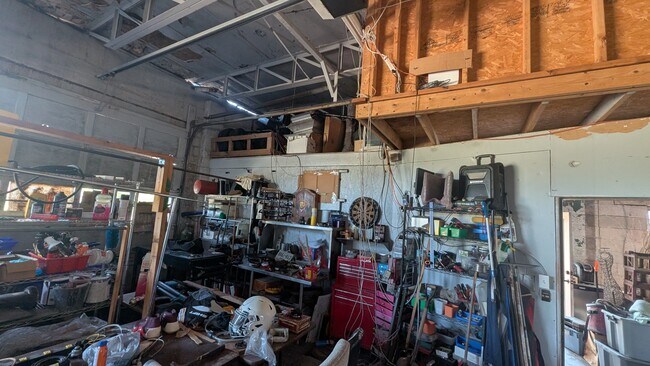 Photo - 430 E Brockett St