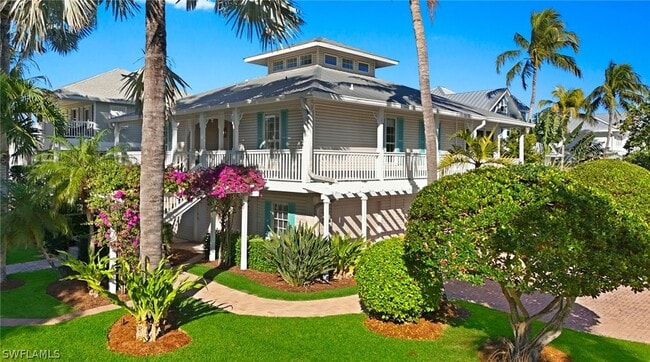 Photo - 877 7th St S