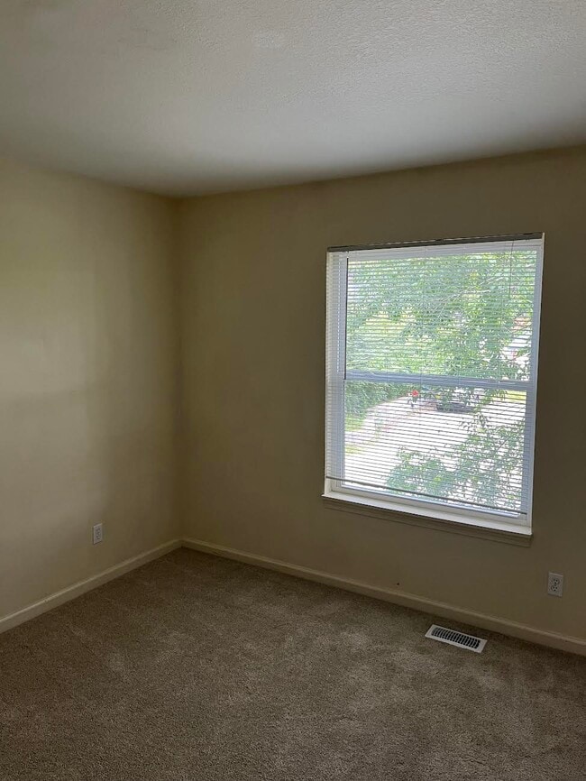 Photo - 1297 N Main St