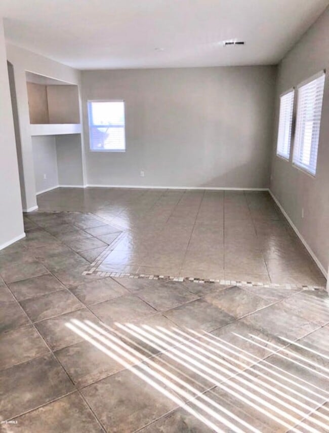 Photo - Beautiful 4 Bedoom/2.5 Bath home located in Coldwater Springs community Avondale AZ! Large Loft &...