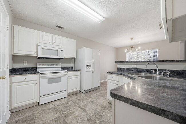 Photo - 2297 Charleston Pointe SE