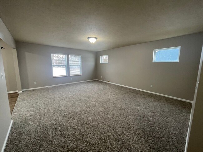 Photo - MOVE IN SPECIAL: Four Bedroom Home in Mattawan