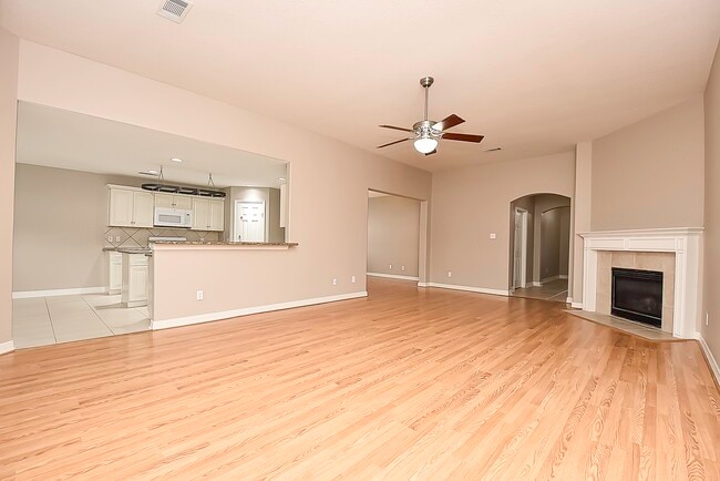 Photo - 23730 Ayscough Ln