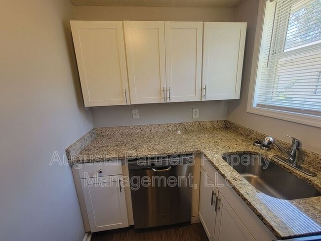 Photo - 113 Main St Unit Apt B