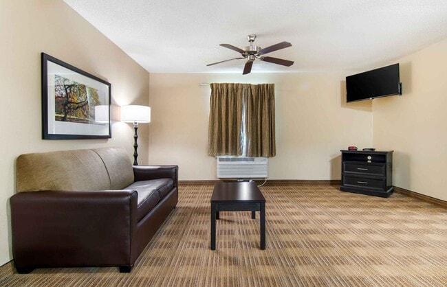 Furnished Studio-St. Louis - Earth City