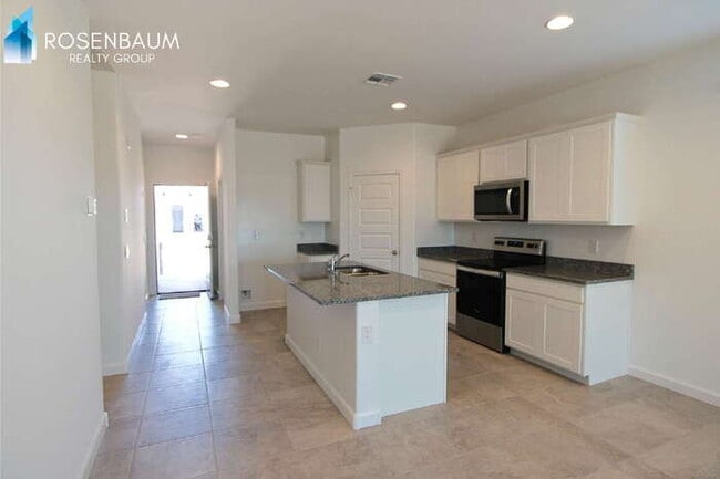 Building Photo - 38095 W Cannataro Ln