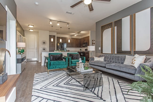 2 Br, Living Room