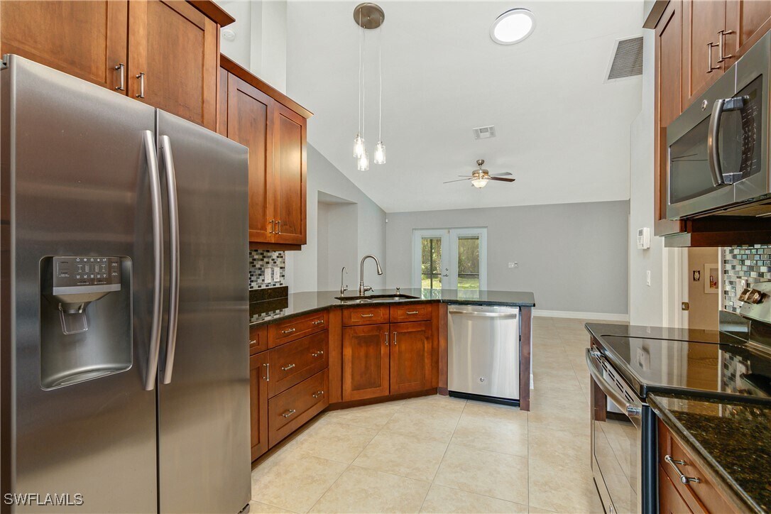 Photo - 460 14th Ave NE