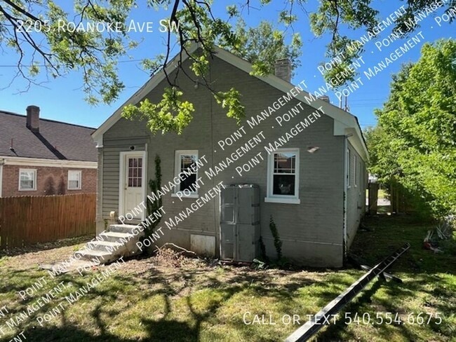 Photo - 2205 Roanoke Ave SW