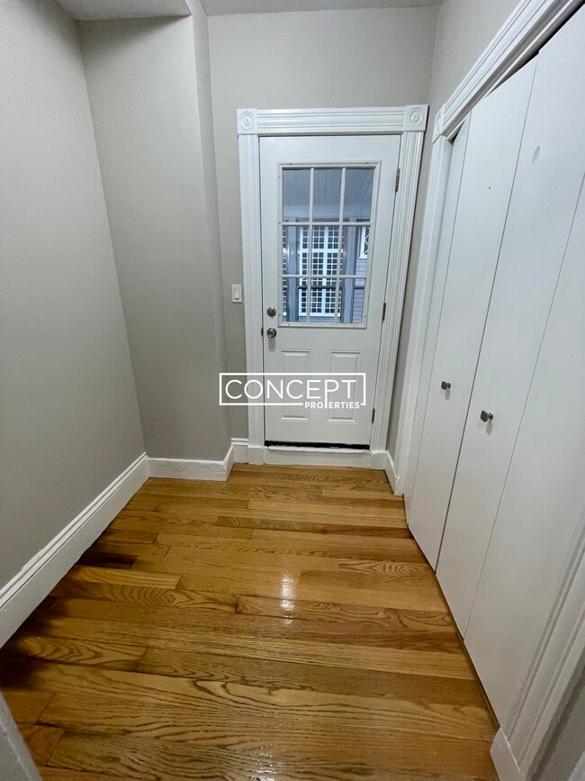 Photo - 33 Algonquin St Unit 2TS