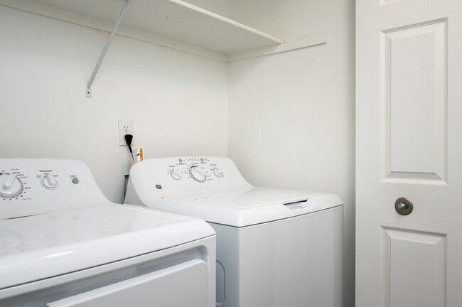 Riverwood | Washer and Dryer