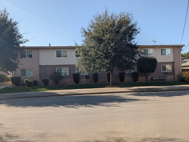 Building Photo - 875 Northrup St