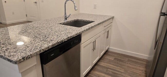 Photo - 61 Virginia Ave Unidad 203