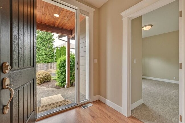 Move In Ready One Level Vaulted Ceiling Home Close to Pacific University!