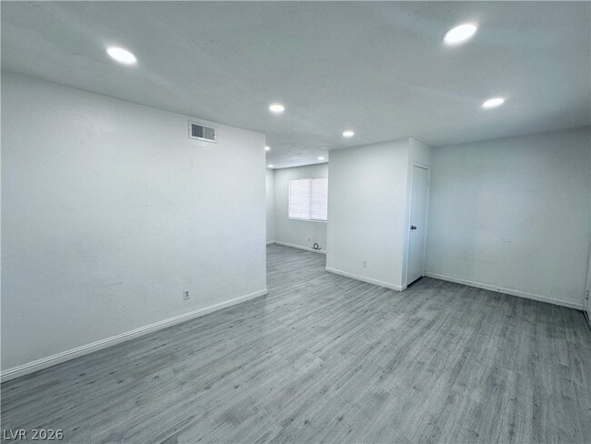 Photo - 4225 Stewart Ave