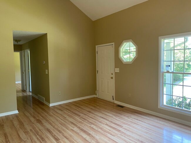 Photo - 110 Cornett Ln