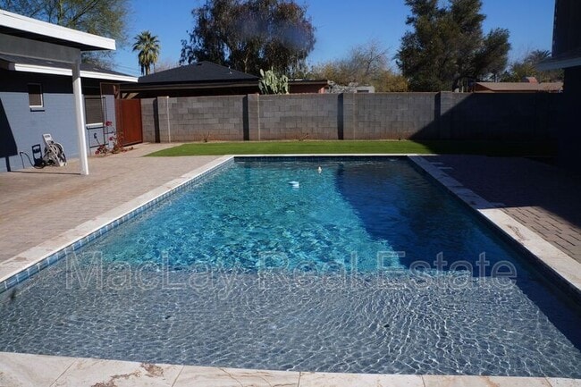 Photo - 929 E Whitton Ave