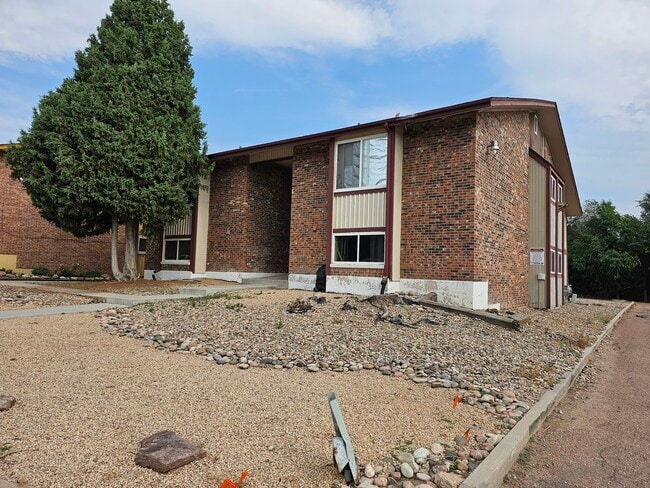 Building Photo - 980 Holli Springs Ln Unit C
