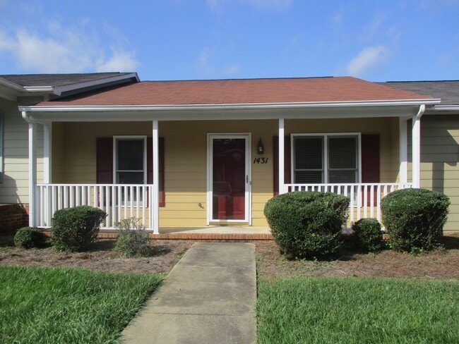 Building Photo - 1431 Bailey Cir