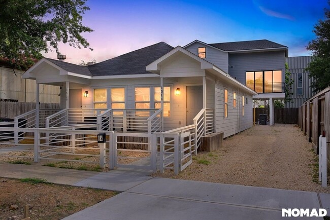 Photo - 1514 Everett St