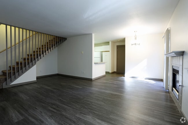 remodeled townhome - Noble Court Estates Rental