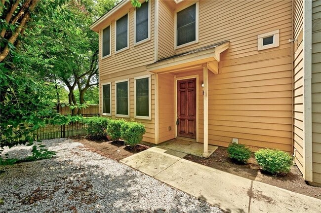 Building Photo - 2933 E Martin Luther King Jr Blvd