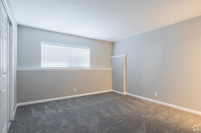 1BR, 1BA - 734SF