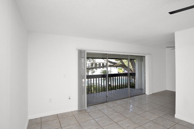 Photo - 4403 S Semoran Blvd