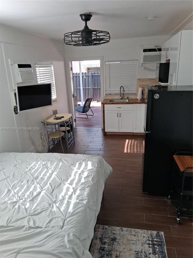 Photo - 1000 SW 3rd Ave Unit b