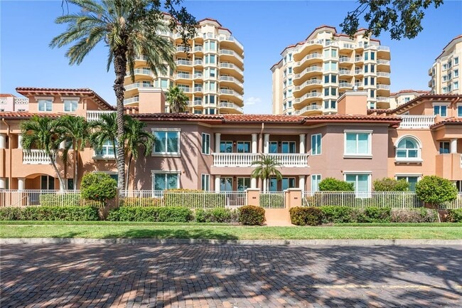 Photo - 515 5th Ave NE