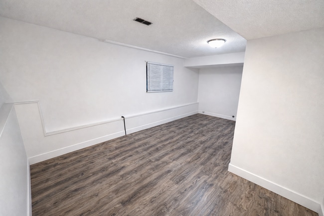 Photo - 32438 Hillcrest Ave