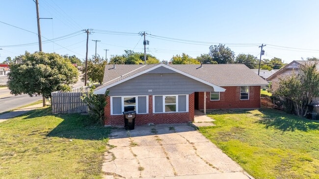 Building Photo - Spacious 4-Bedroom Home with Modern Updates and a Big Yard