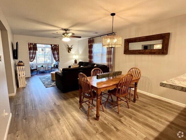 Building Photo - 2529 State Hwy 176 Unit C-4 Rental