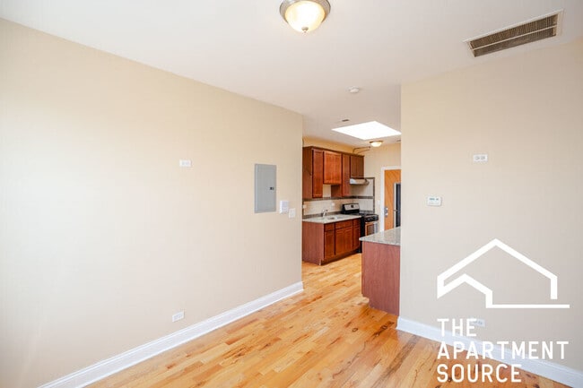 Building Photo - 3205 N Central Ave Unit 2