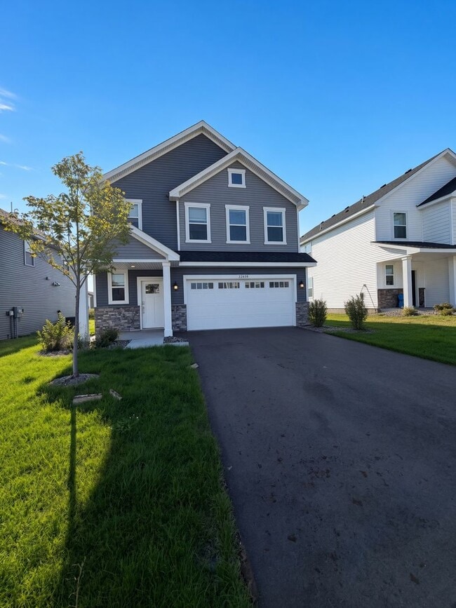 Building Photo - 22658 Isla Wy