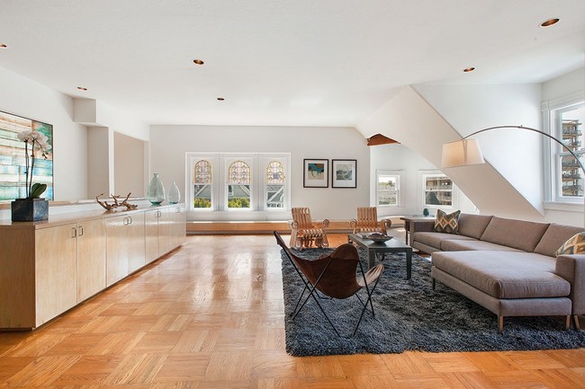 2620 Laguna
