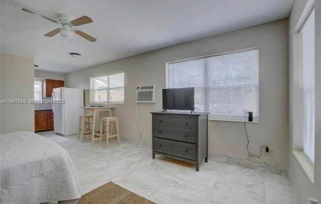 Photo - 1828 Rodman St Unit 1