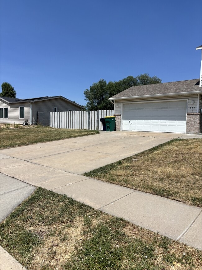 Photo - 435 N Kersh Dr W