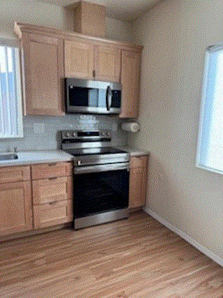 Kitchen /range - 12215 Hawksmoor St Unit B