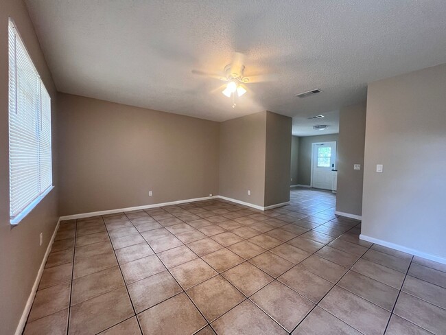 Photo - Rare Find - Prime Location