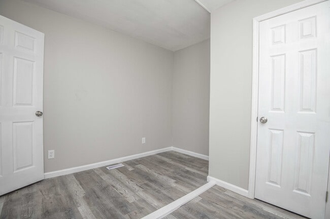 Photo - 912 Hotel Ave